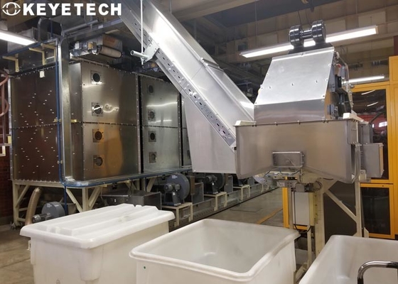 Sistema di ispezione visiva per il controllo qualità basato sull'intelligenza artificiale per preforme di bottiglie in plastica