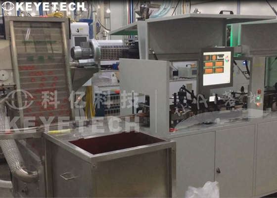 Sulla linea macchina del rivelatore per il cappuccio del becco del detersivo di lavanderia della chiusura delle bottiglie