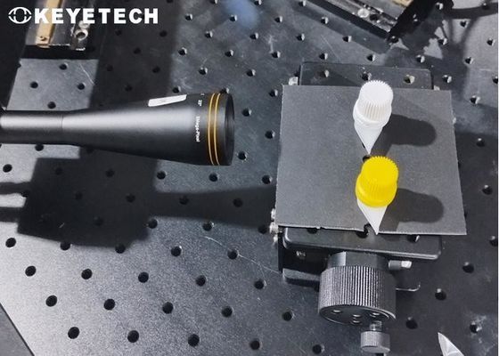 Sistema di ispezione visiva per il rilevamento di difetti sulla superficie del tappo dello sbuco da 10,6 mm