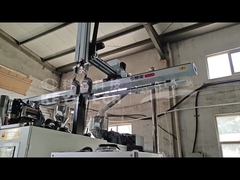 Macchina di smistamento per la visione di bottiglie e etichette di lubrificante