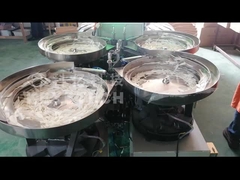 Macchina per la selezione della qualità delle piume